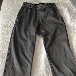 UA GRAY SWEATPANTS